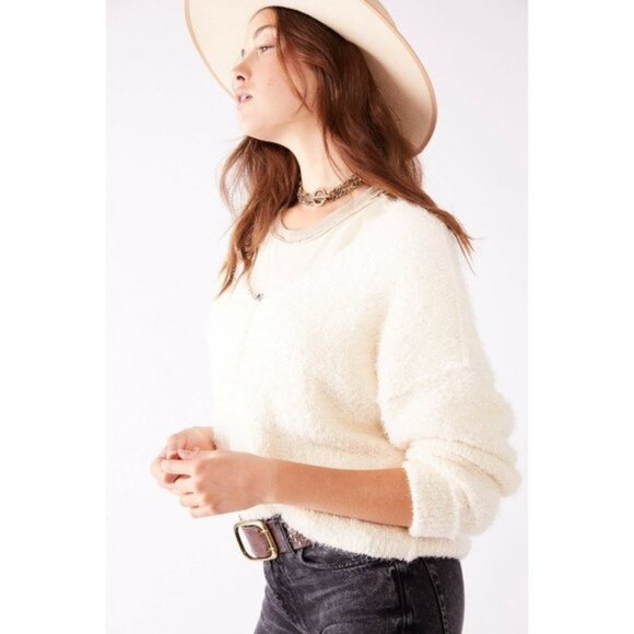 Free People Icing V-neck Ivory Pullover Sweater NWT Size XL - Picture 3 of 16